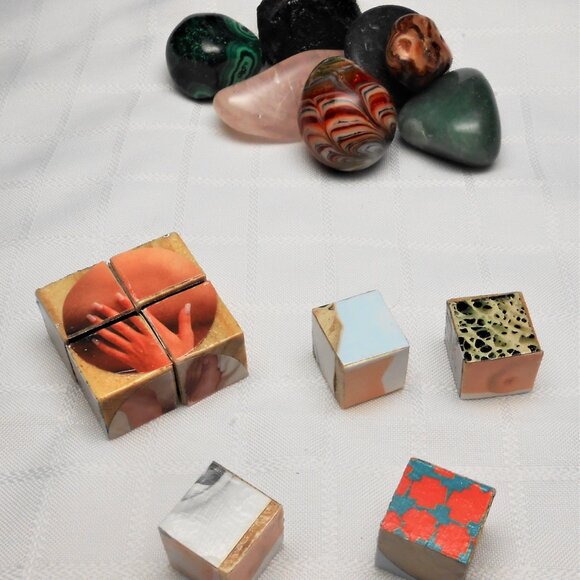 No. 4 Mini 10-sided puzzle with 8 collages pieces - Picture 2 of 4